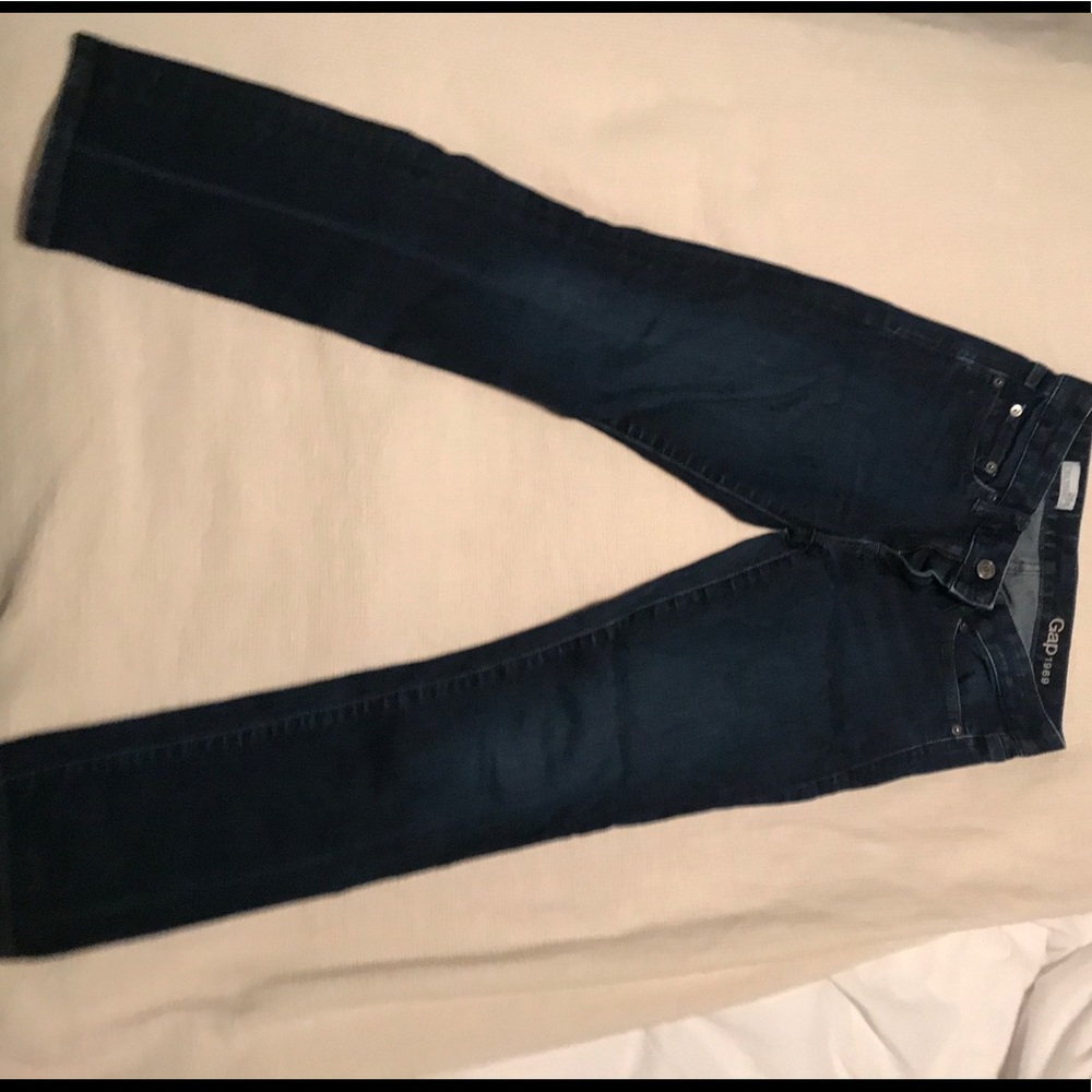 Gap women’s straight jeans size 26 short